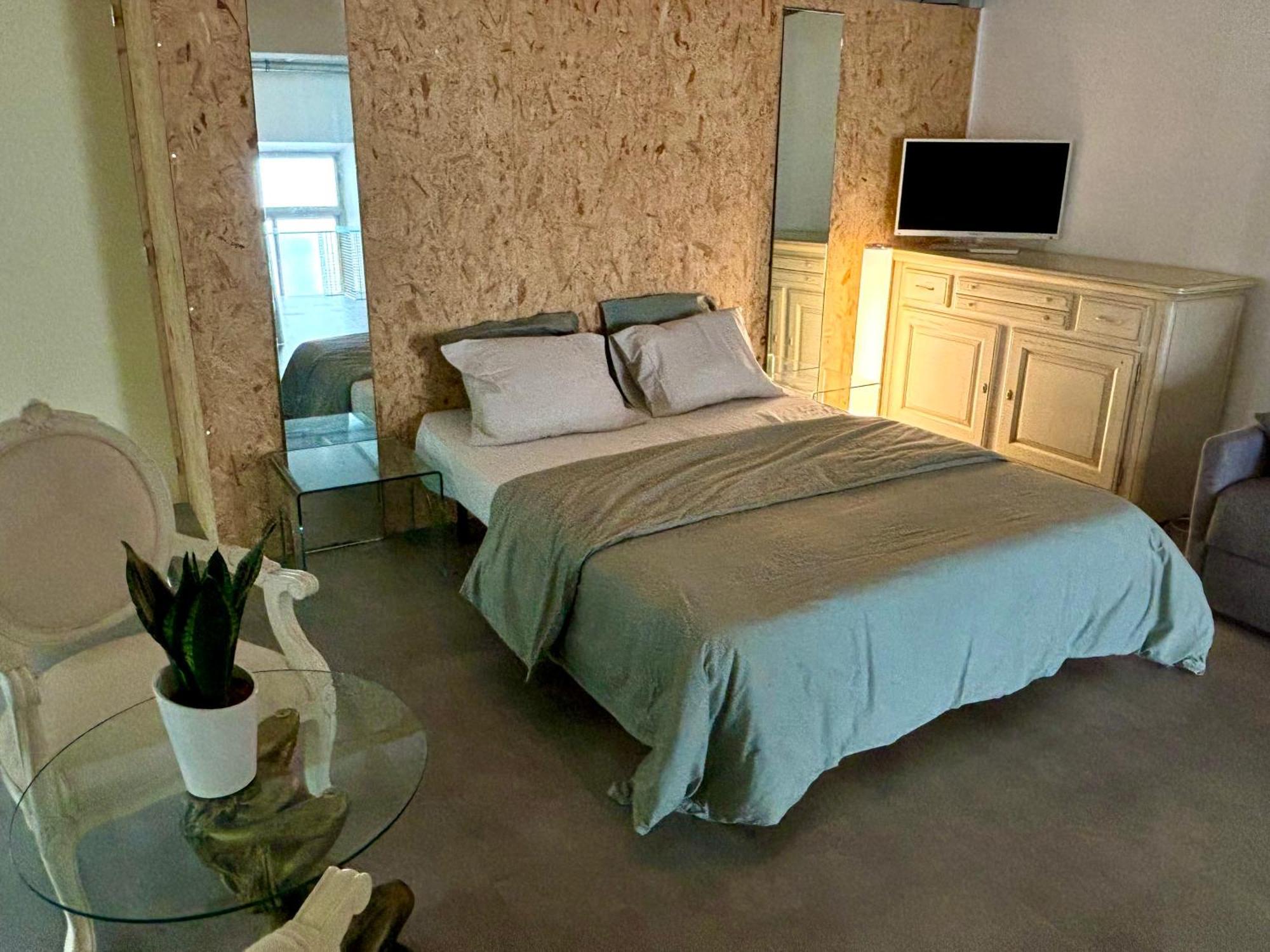 Radiance Private Bedroom & Breakfast